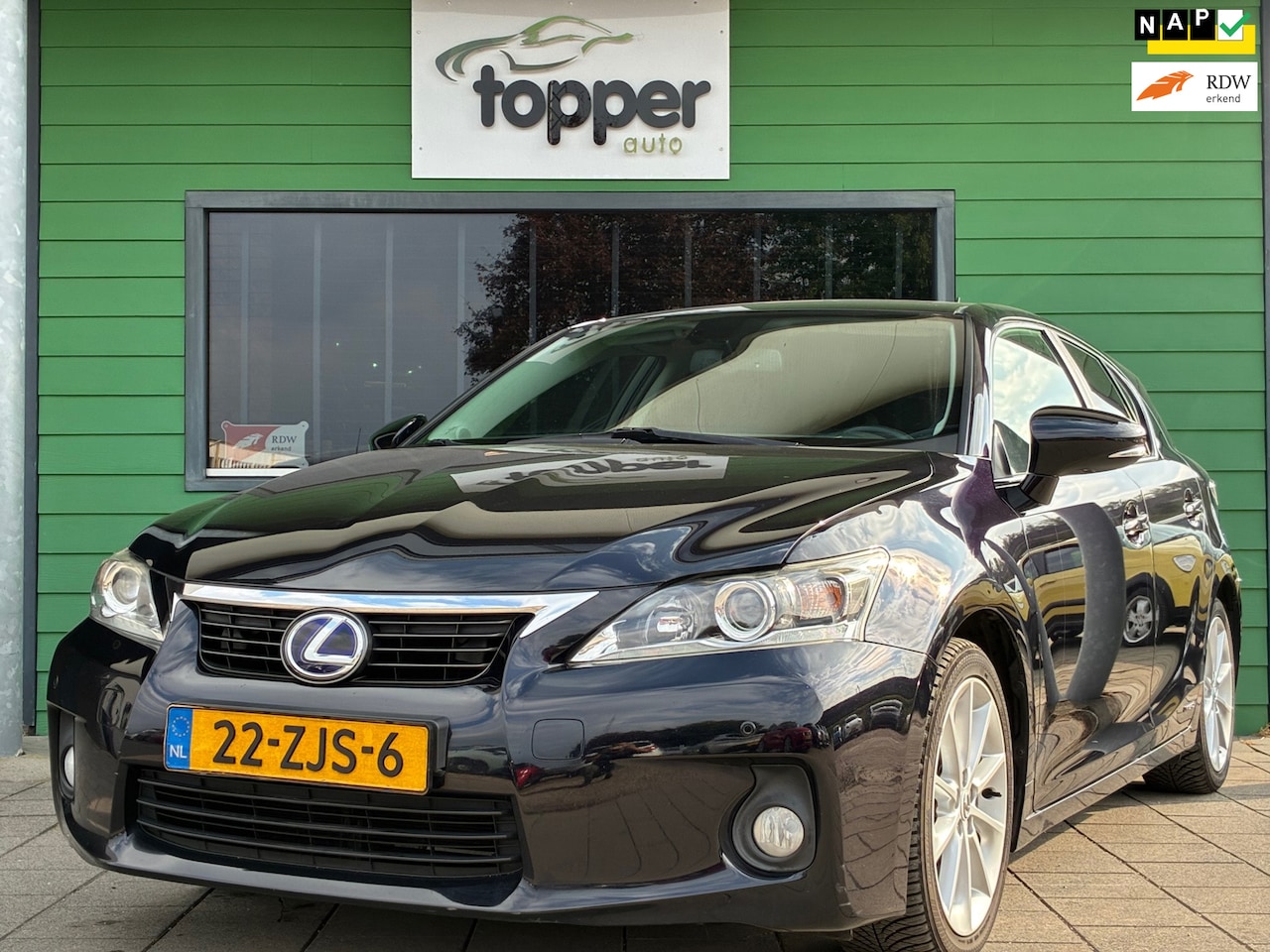 Lexus CT 200h - Business Line Pro|1e Eigenaar|Camera|Navigatie|CruiseControl|Climatronic|PDC|NAP|Stoel Ver - AutoWereld.nl