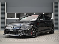 Volkswagen Golf - 2.0 TSI GTI CLUBSPORT 300 PK / PANO / EVENTURI / ZAERO BODYKIT / BLACK STYLE / 19" / UNIEK