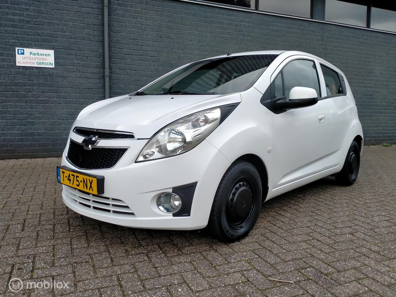 Chevrolet Spark - 1.0 16V 145.000Km/Apk 11-'27 - AutoWereld.nl