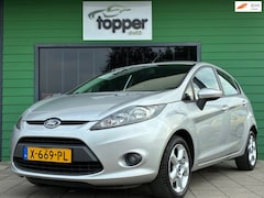 Ford Fiesta - 1.25 Ghia|D-riem v.v.|Trekhaak|Airco|Elektr.ramen|LM-Velgen|Nieuwe APK|