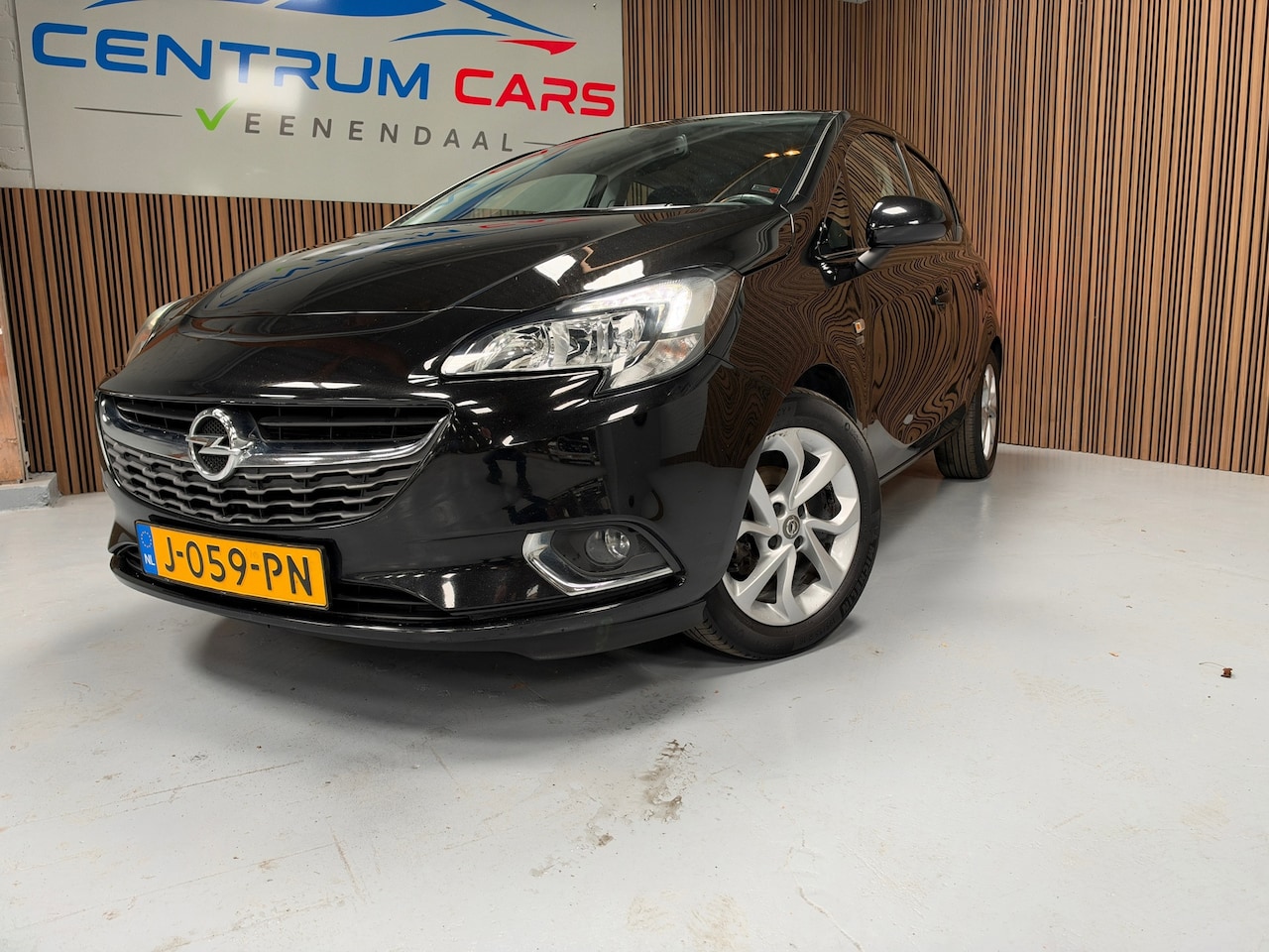 Opel Corsa - 1.4 120 Jaar Edition 1.4 120 Jaar Edition - AutoWereld.nl
