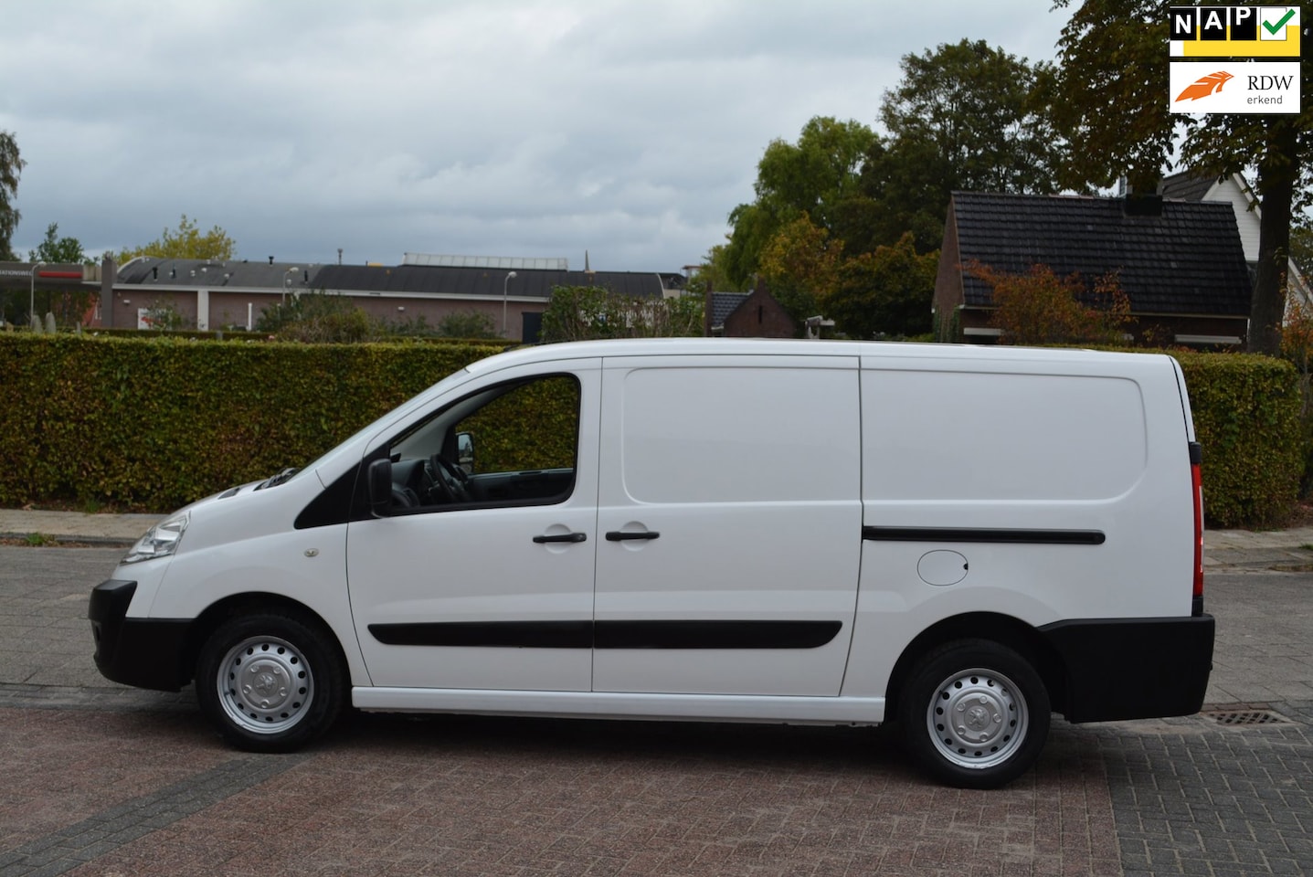 Peugeot Expert - 229 2.0 HDI L2H1 Navteq 229 2.0 HDI L2H1 Navteq 2, 2x schuifdeur - AutoWereld.nl