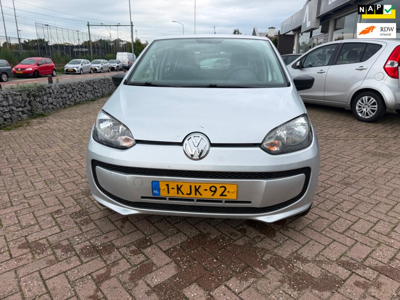 Volkswagen Up! - 1.0 take up! BlueMotion - Airco - APK 2027 - Nieuwe Banden - AutoWereld.nl
