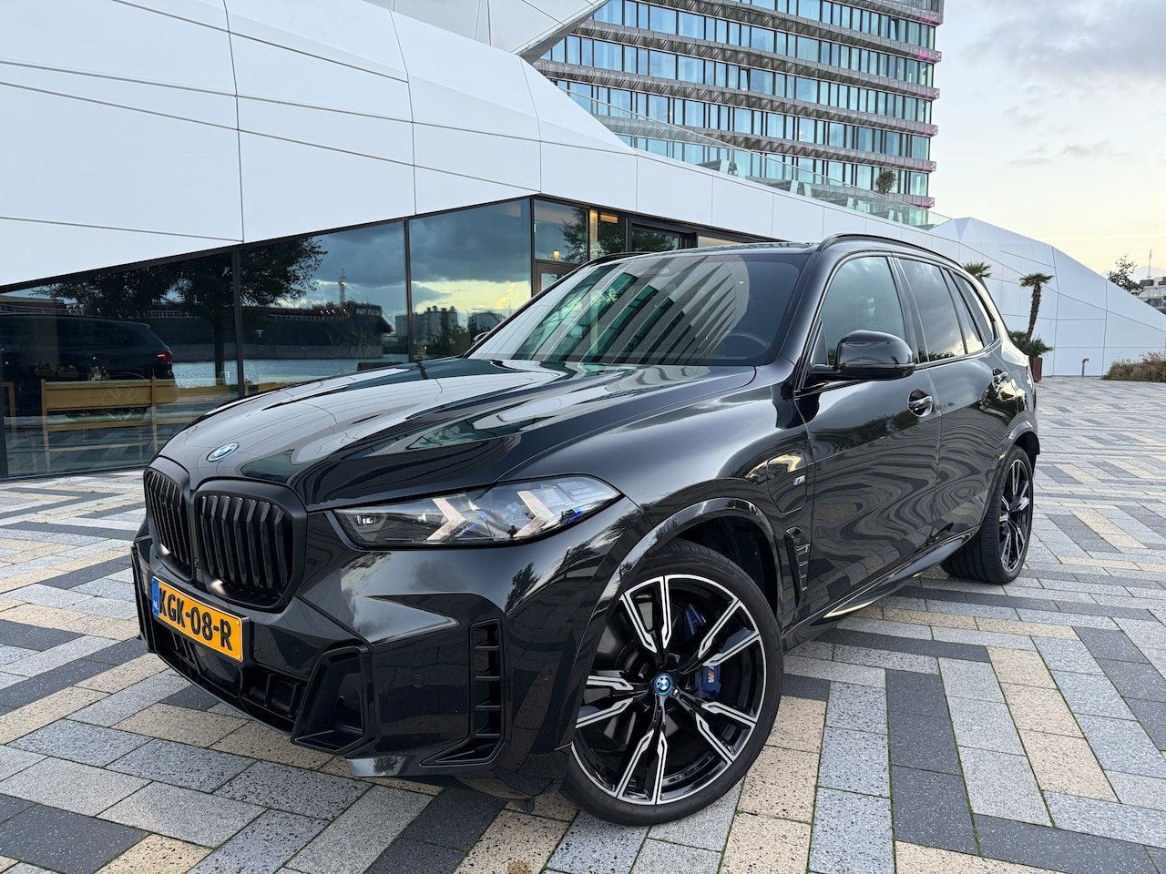 BMW X5 - xDrive50e xDrive 50e M-Sport |SKY|SoH99%|551pk|B&W|Softclose - AutoWereld.nl