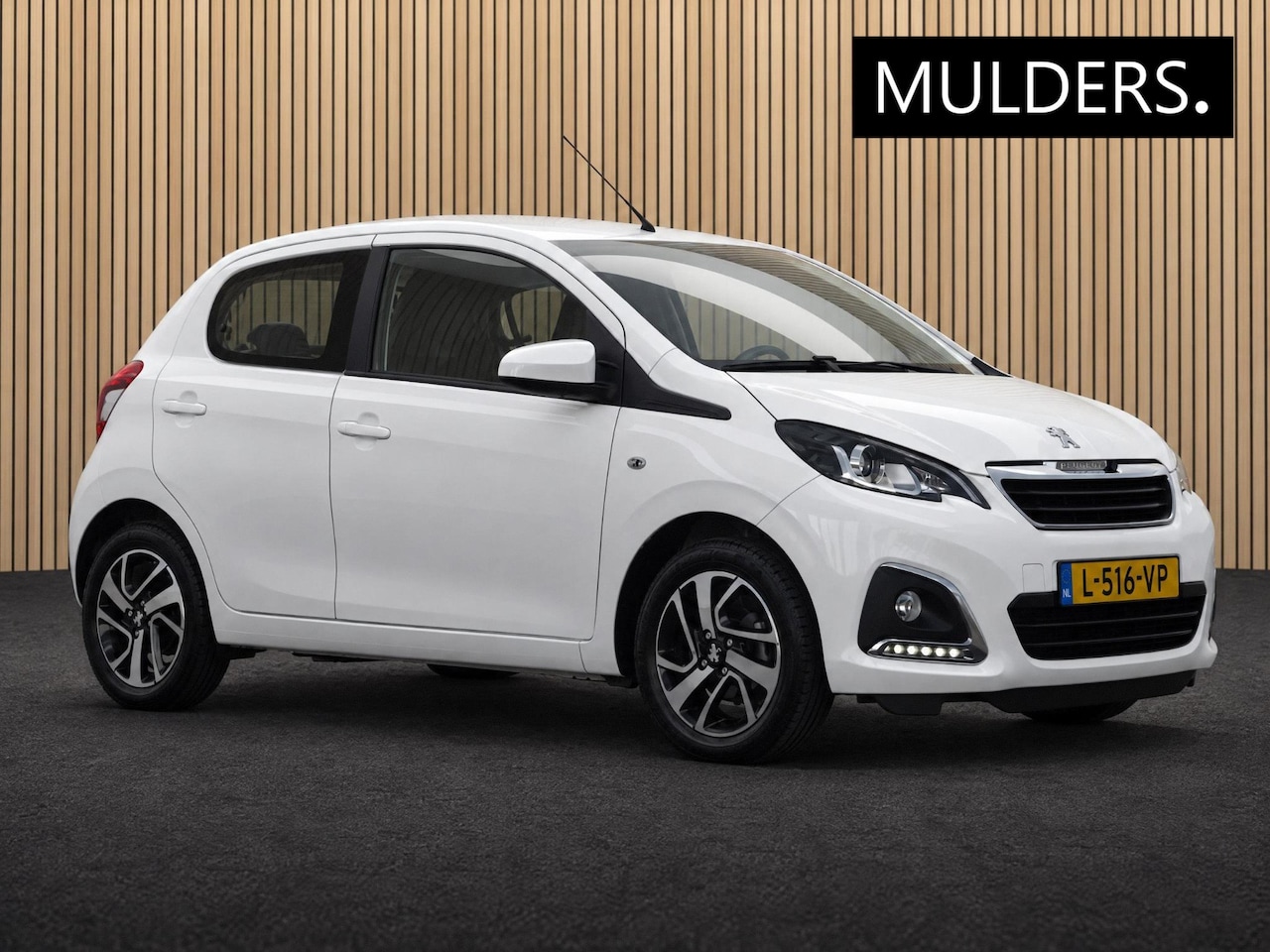 Peugeot 108 - 1.0 e-VTi Allure | Camera/Carplay/Android/Climate - AutoWereld.nl