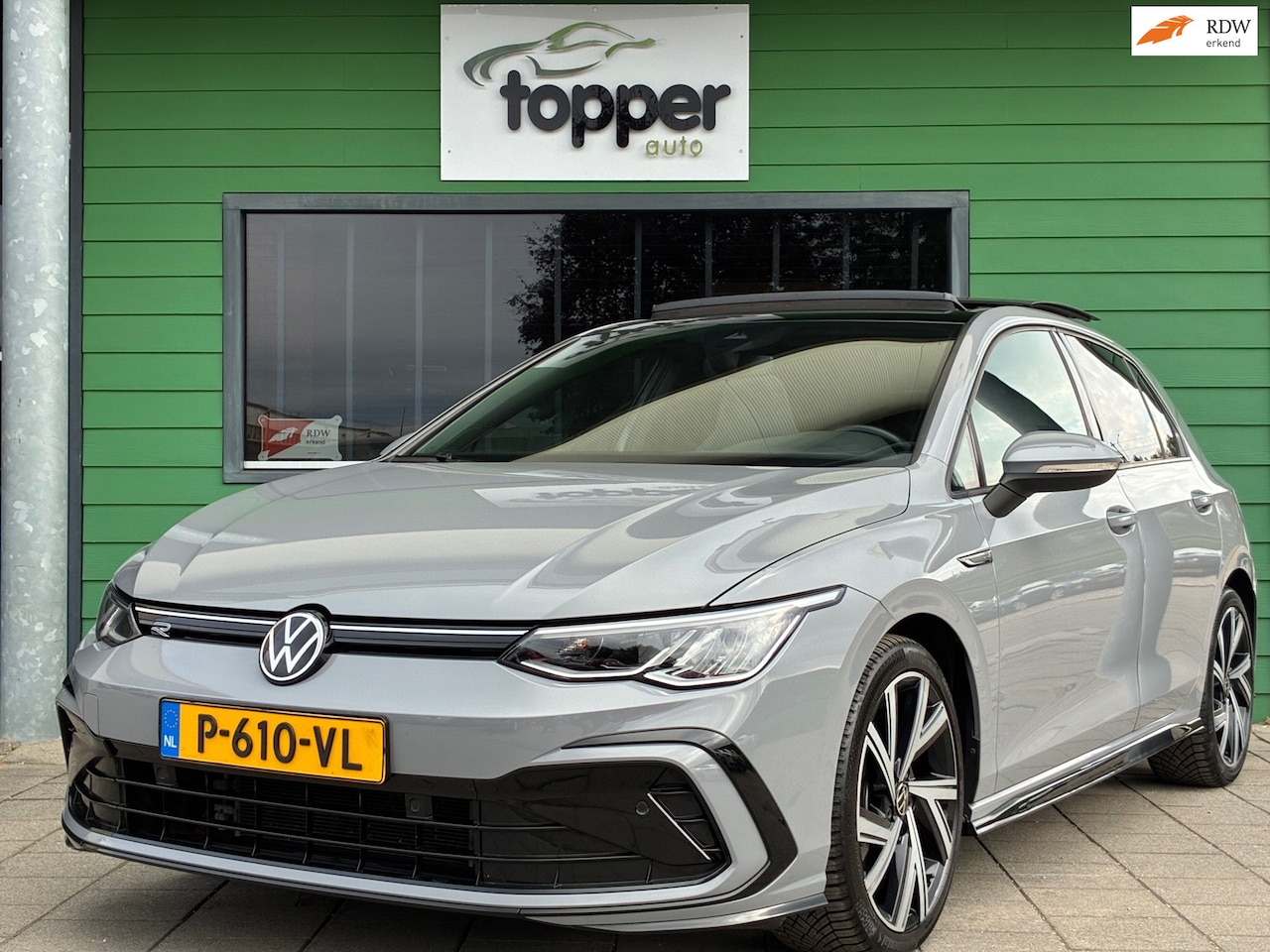 Volkswagen Golf - 1.5 eTSI R-Line Business+|Automaat|Panoramadak|Camera|Navigatie|CarPlay|CruiseControl|Clim - AutoWereld.nl