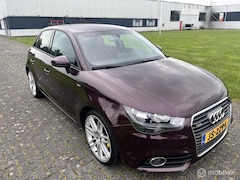 Audi A1 Sportback - 1.6 TDI Ambition Pro Line / Navi / Cruise / Trekhaak / PDC / MOOI /