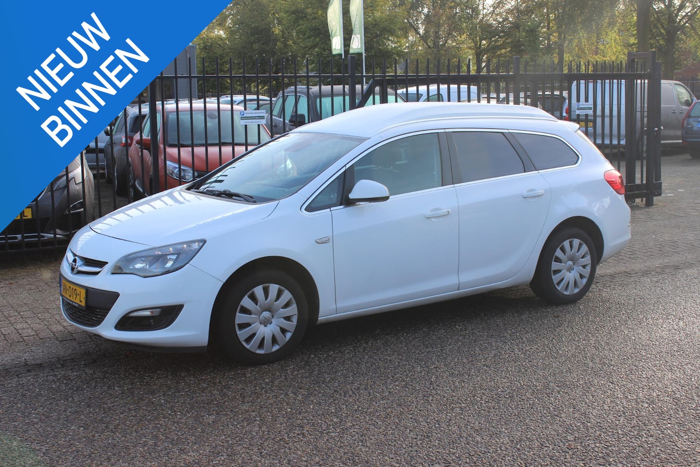 Opel Astra Sports Tourer - 1.6 CDTi Trekhaak, Navigatie 1e Eig! - AutoWereld.nl