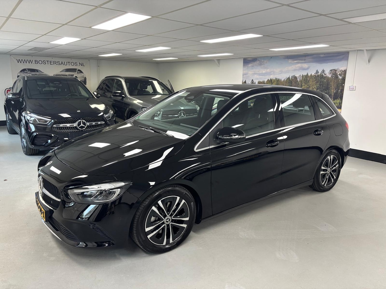 Mercedes-Benz B-klasse - 200 Luxury Line NIEUW MODEL Led Navi Camera enz - AutoWereld.nl