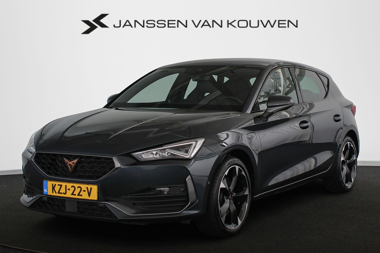 CUPRA Leon - 1.4 e-Hybrid Adrenaline Stuur-Stoelverwarming Kuipstoelen Camera Keyless - AutoWereld.nl