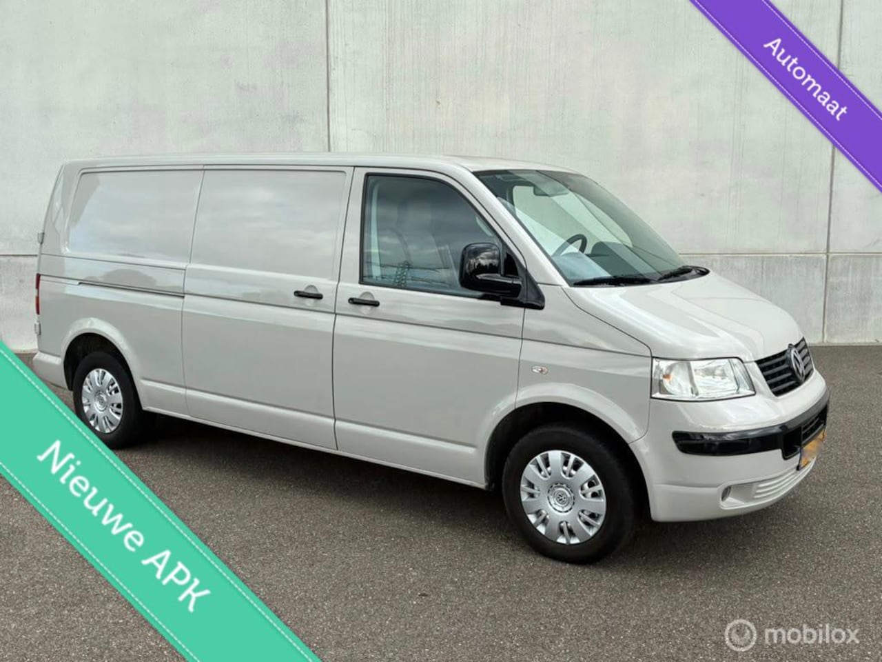 Volkswagen Transporter - 2.5 TDI L2H1 AIRCO AUTOMAAT - AutoWereld.nl