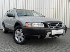 Volvo XC70 - 2.5 T AWD Momentum | Aut | Trekhaak | Youngtimer | 2005 | Leder | Xenon | Volledige histor
