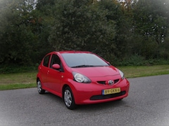 Toyota Aygo - 1.0-12V + . AUTOMAAT . 5 Drs . Elec ramen . enz