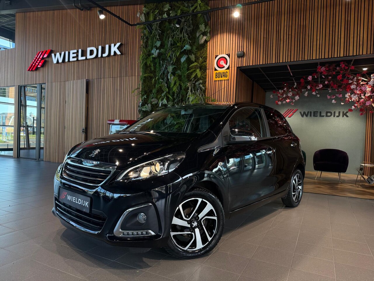 Peugeot 108 - 1.0 e-VTi Allure Camera Apple car play cruise control - AutoWereld.nl