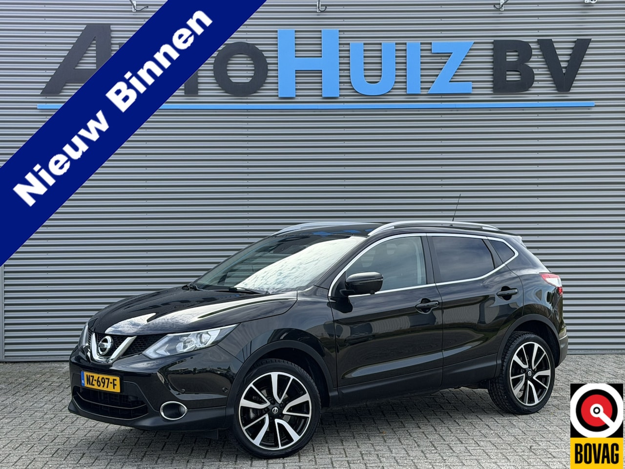 Nissan Qashqai - 1.6 163 PK Tekna Panoramadak Leder 19 inch 360 Gr. Camera Stoelverwarming - AutoWereld.nl