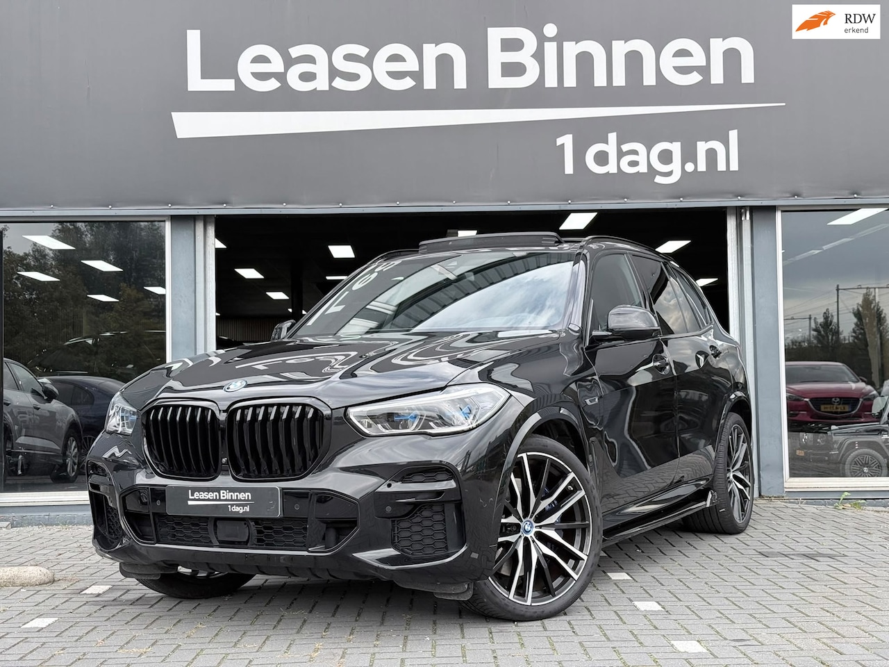 BMW X5 - XDrive45e High Executive LASER|PANO|360|KEYLESS - AutoWereld.nl