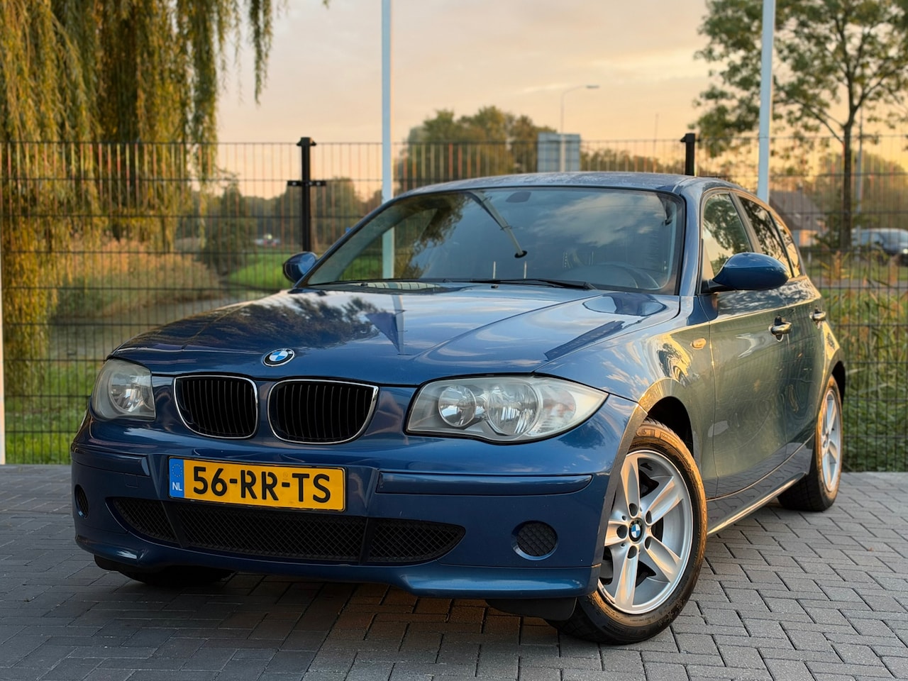 BMW 1-serie - 118i AUT / AIRCO / NAP / 5-DRS - AutoWereld.nl