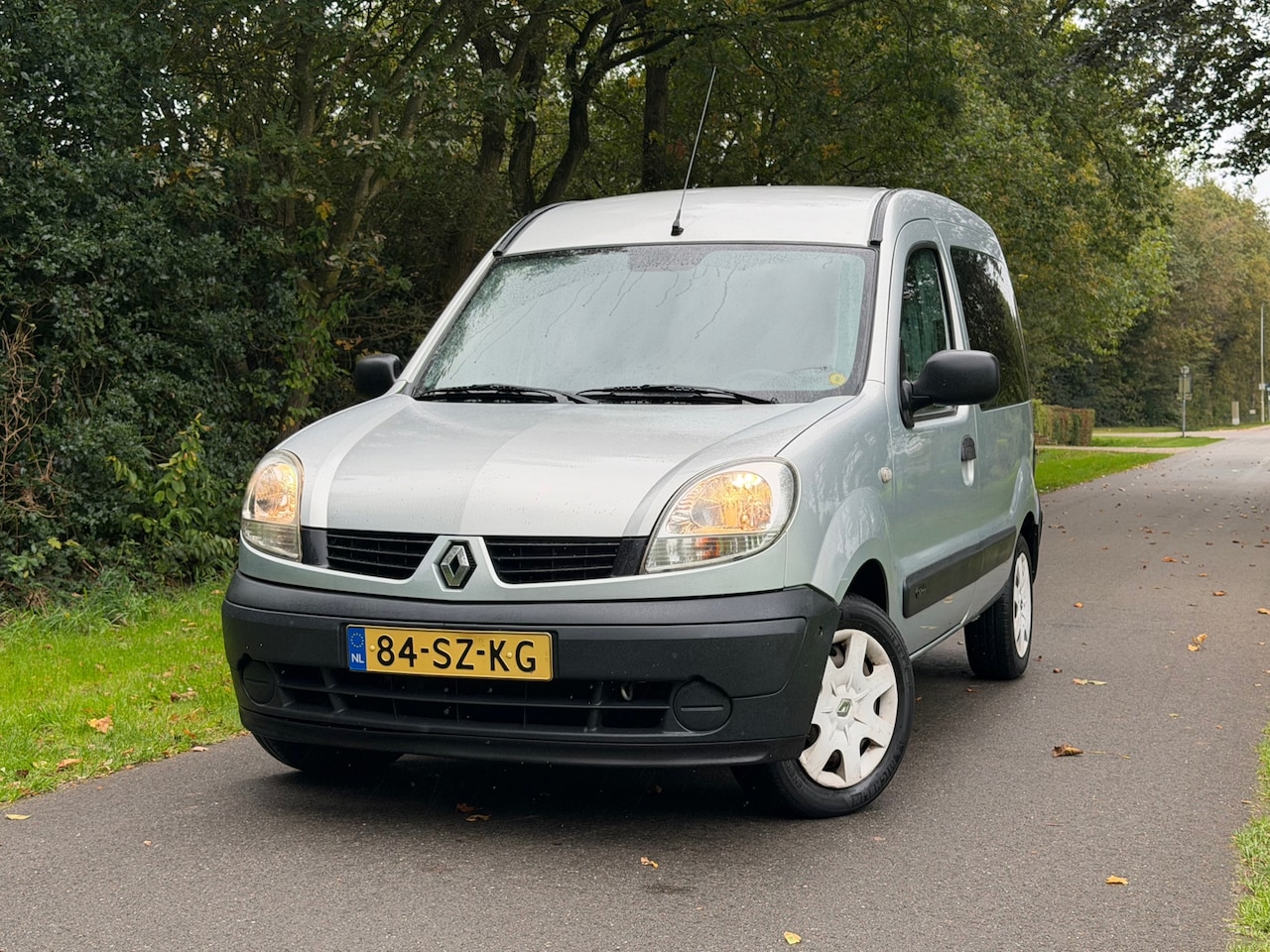 Renault Kangoo - 1.2-16V Expression |APK 25-4-2027 + 5-Persoons + Nu € 1.250,-!!! - AutoWereld.nl