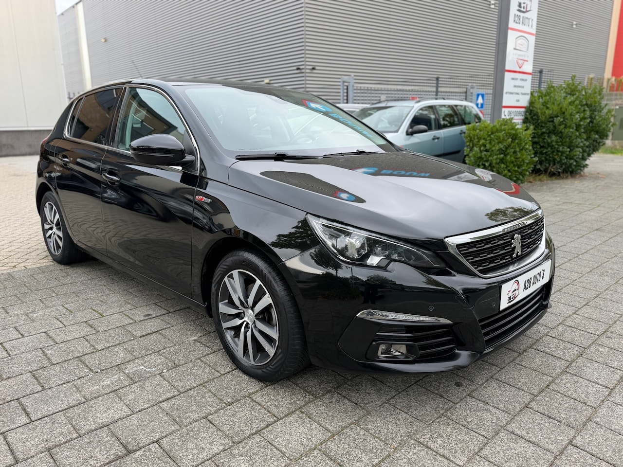 Peugeot 308 - 1.2 PureTech GT|Automaat|Cruise contr|Line assist|Achteruitrij cam - AutoWereld.nl