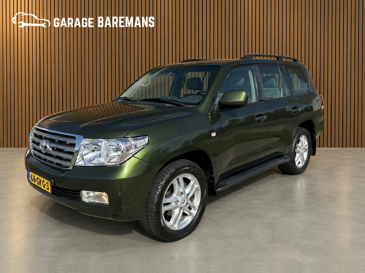 Toyota Land Cruiser V8 - 4.5 D-4D Executive 5p. 4.5 D-4D Executive 5p. (GRIJS KENTEKEN MOGELIJK) - AutoWereld.nl