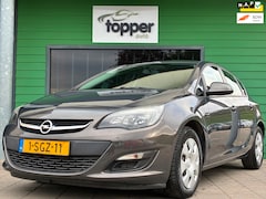Opel Astra - 1.4 Turbo Business +|2e Eigenaar|Navigatie|CruiseControl|Trekhaak|Airco|PDC|Elektr.ramen|N