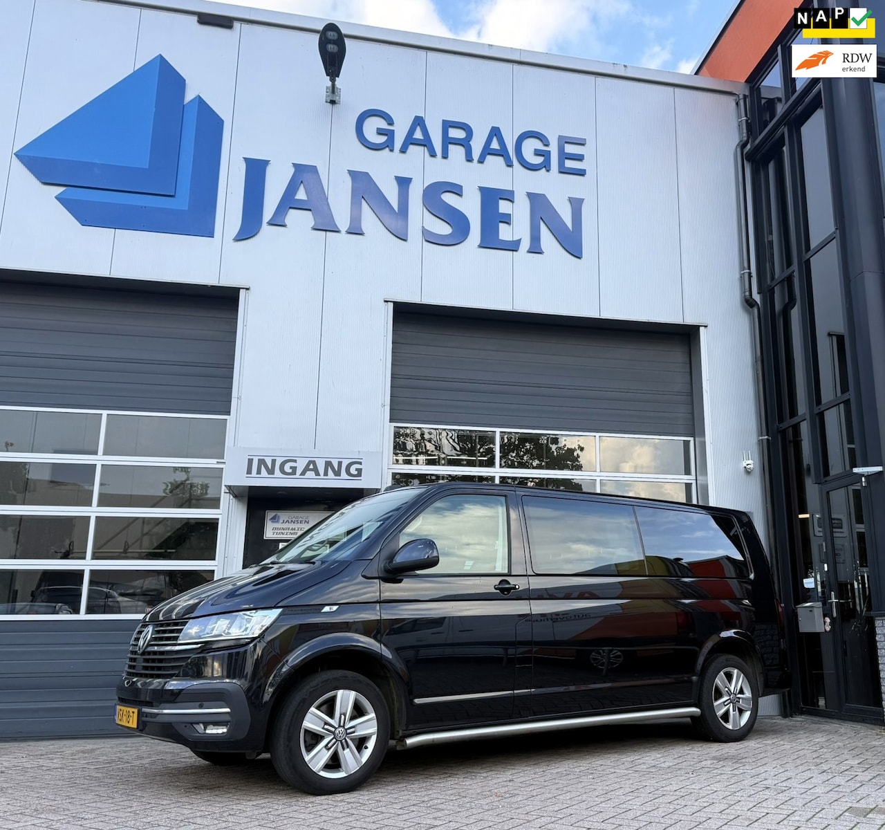 Volkswagen Transporter - 2.0 TDI L2H1 30 DC Highline Automaat Navi Cruise LM - AutoWereld.nl