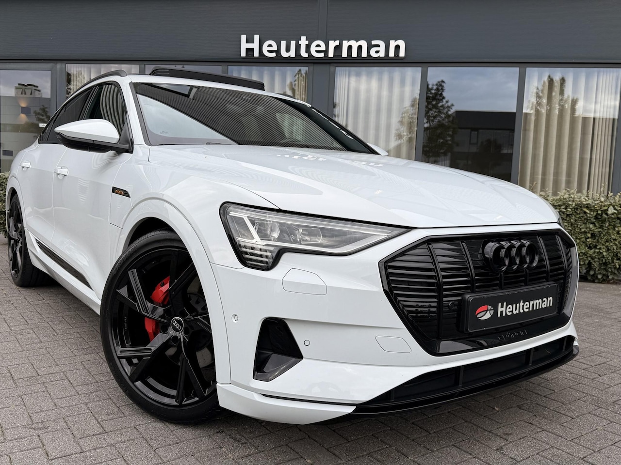 Audi e-tron Sportback - 55 quattro S Edition/ Panodak/ Memory/ SOH 90% - AutoWereld.nl