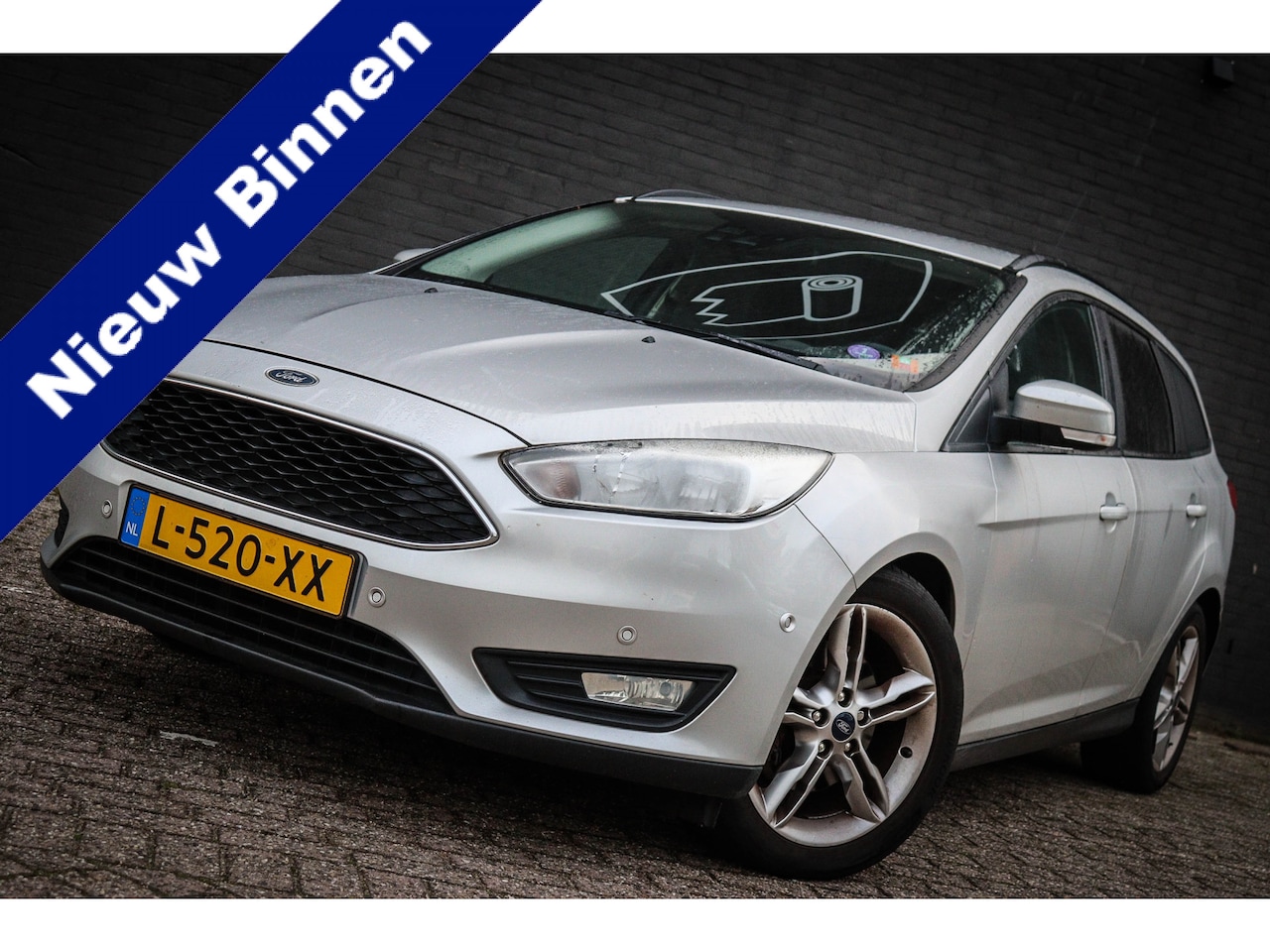 Ford Focus Wagon - 1.5 Titanium Edition Net binnen-Nu al te bezichtigen - AutoWereld.nl