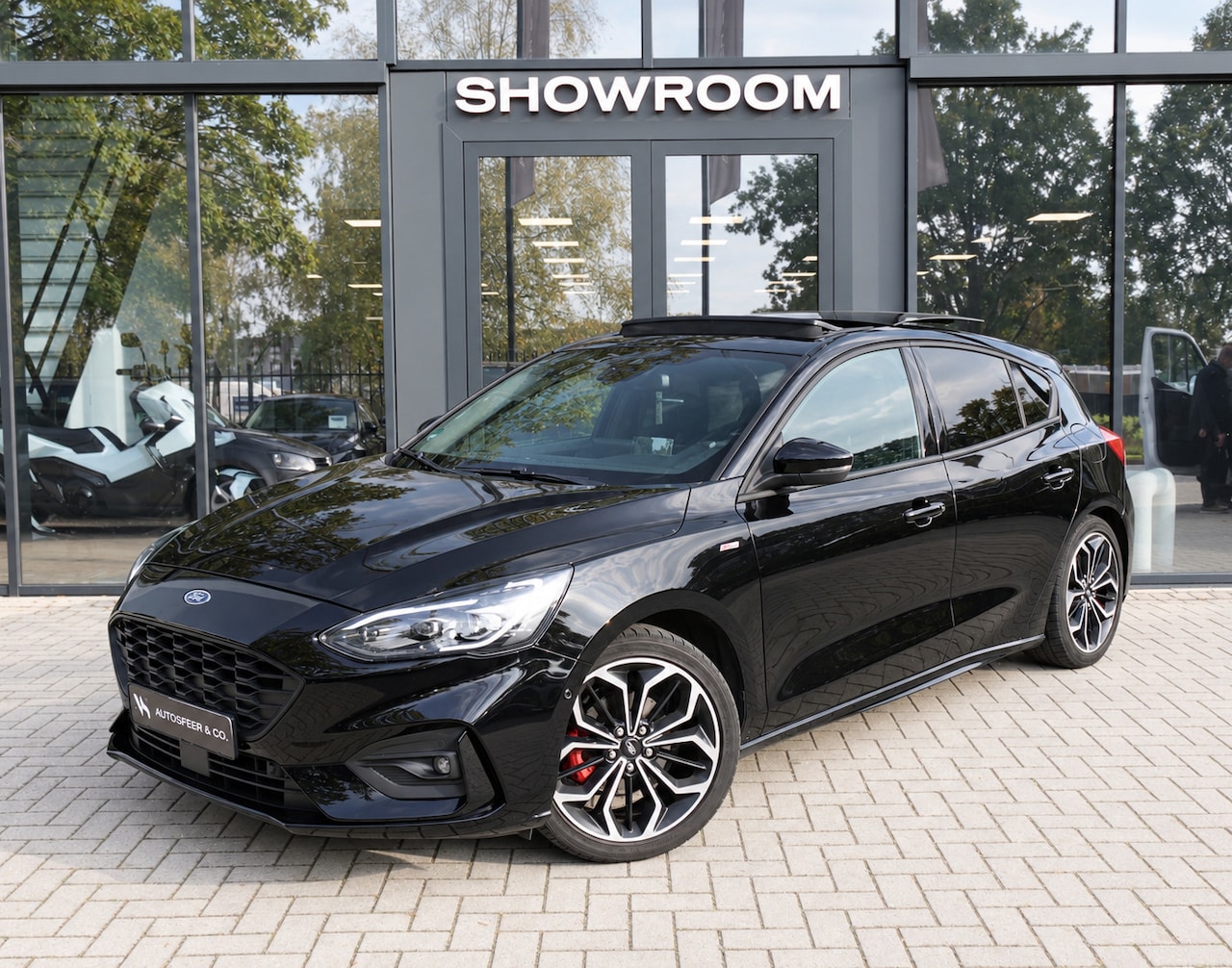 Ford Focus - 1.5 EcoBoost Vignale PANO B&O HUB VOL - AutoWereld.nl