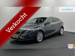 Volvo V40 - 1.6 T3 Summum PANO LEER CAMERA NAVIGATIE ECC CRUISE LM