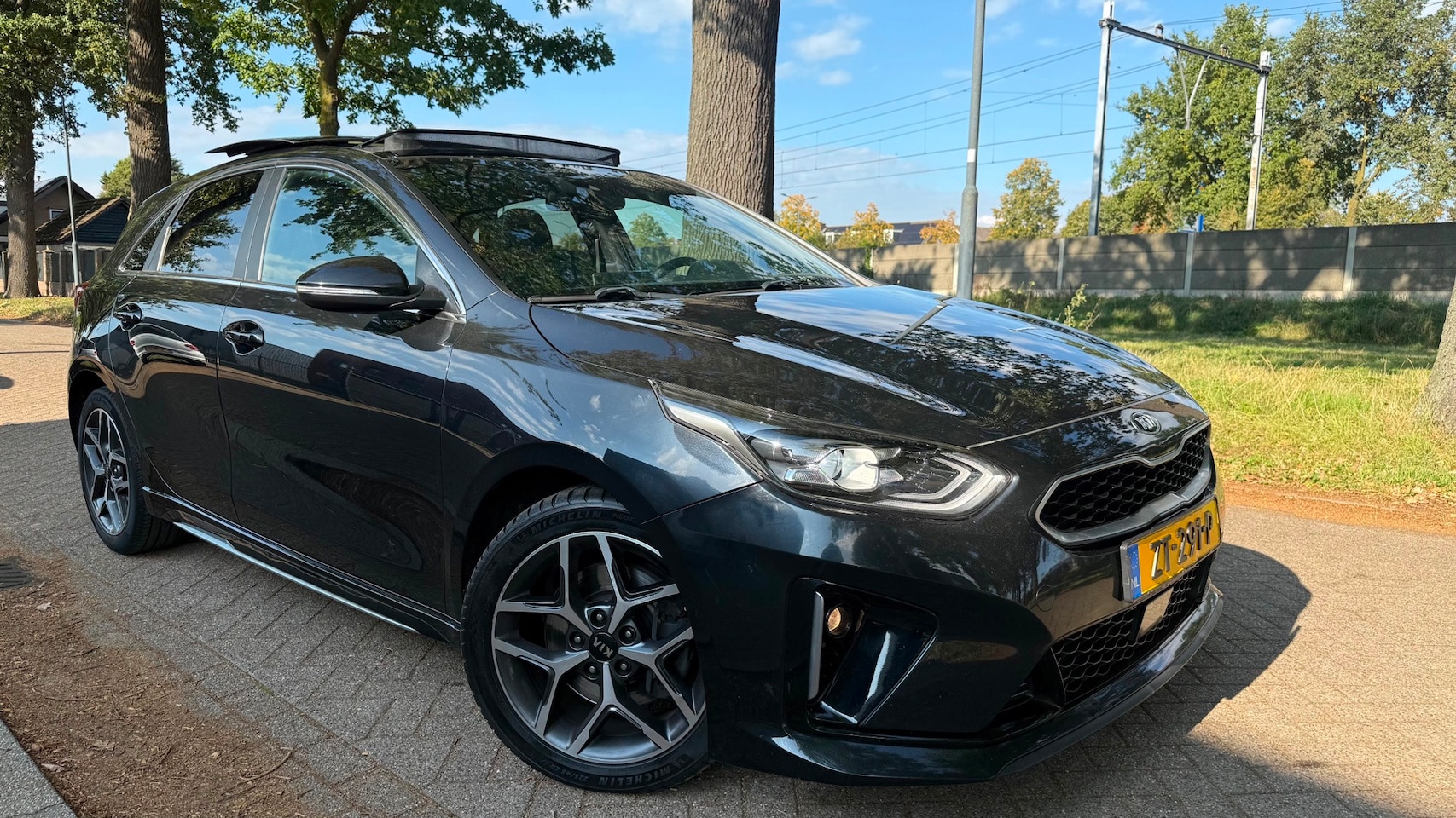 Kia Cee'd - Ceed 1.0 T-GDi GT-Line 2019 PANORAMADAK NETTE AUTO - AutoWereld.nl