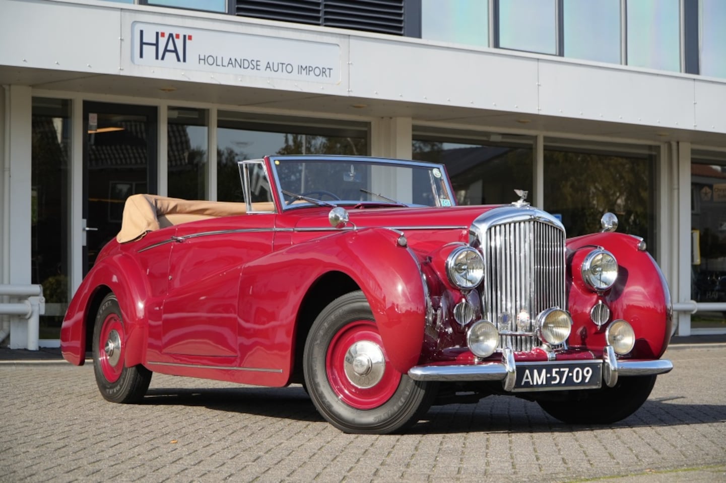 Bentley MK VI - Drophead Coupe by Abbott MK VI - AutoWereld.nl