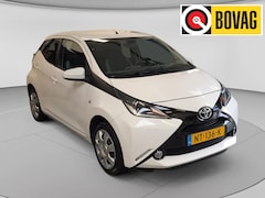 Toyota Aygo - 1.0 VVT-i x-play Navi| Airco| Camera