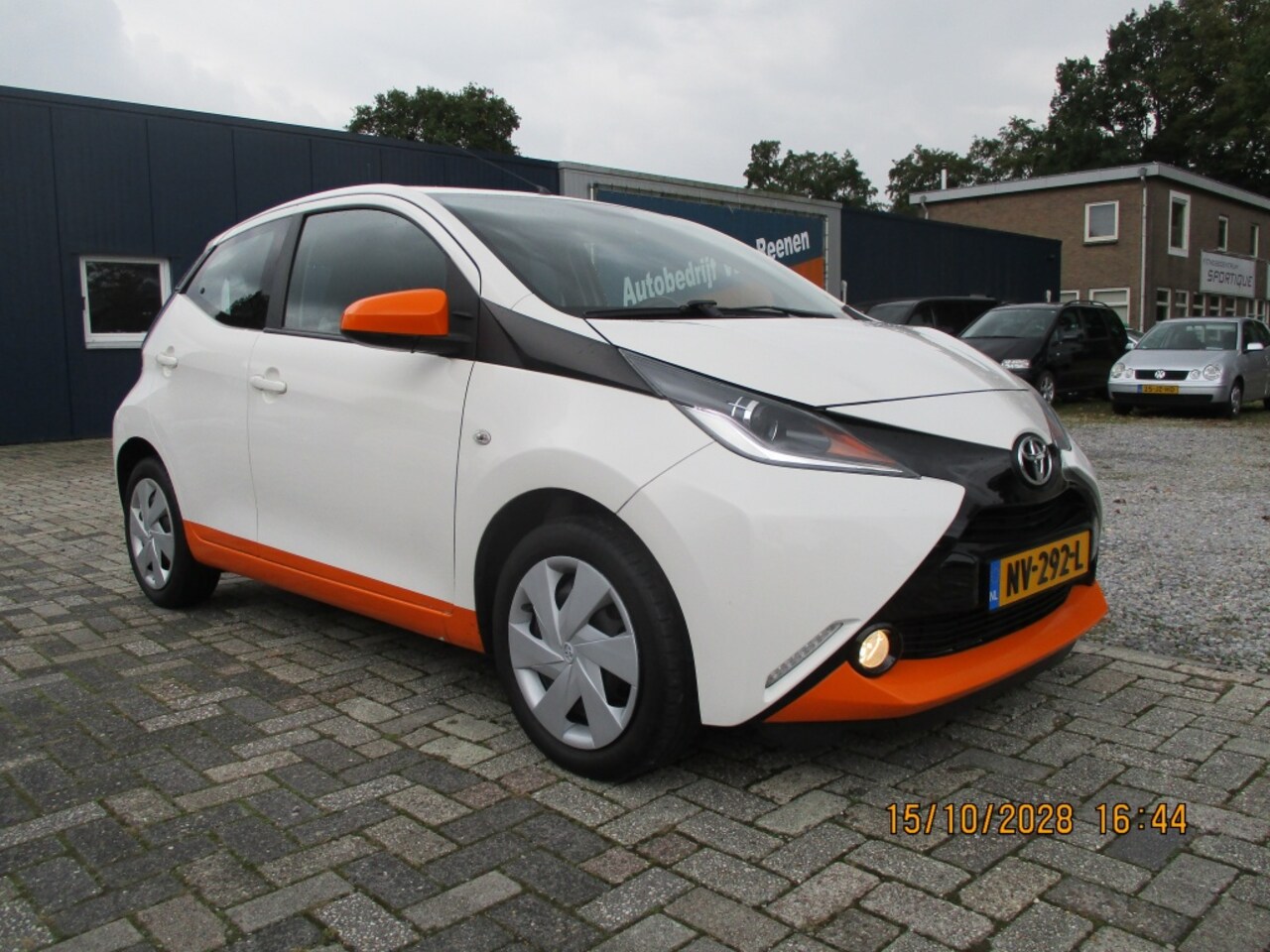 Toyota Aygo - 1.0 VVT-i x-play navi cruise - AutoWereld.nl
