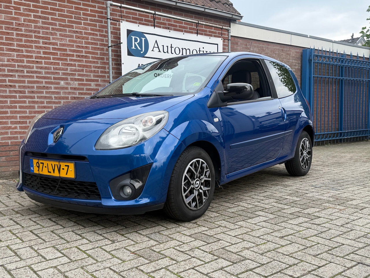 Renault Twingo - 1.2-16V Dynamique APK 7-2027/NAP/AIRCO - AutoWereld.nl