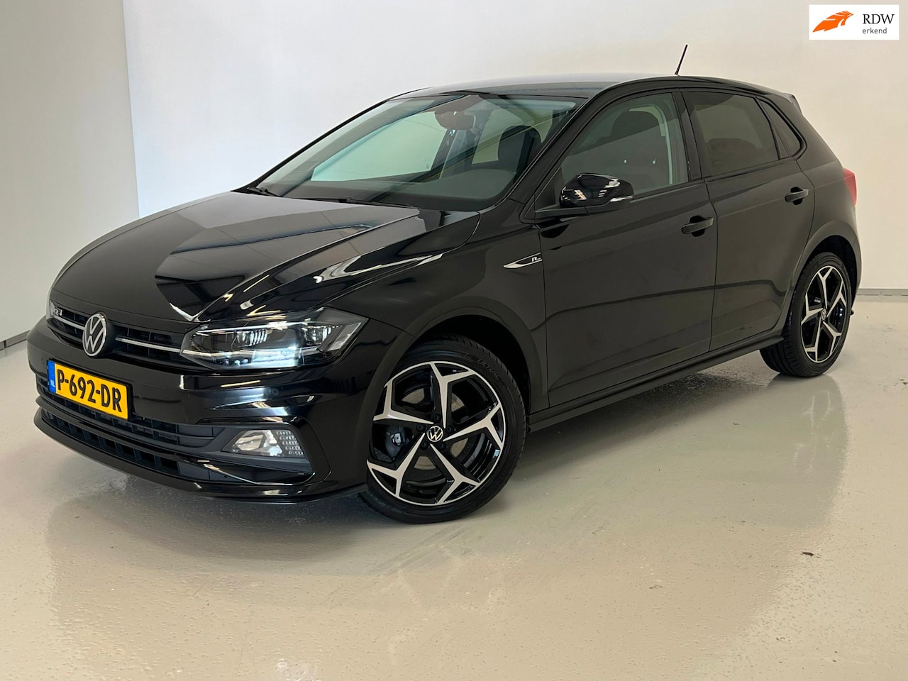 Volkswagen Polo - 1.0 TSI Highline / R-Line / BTW / Stoelverwarming - AutoWereld.nl