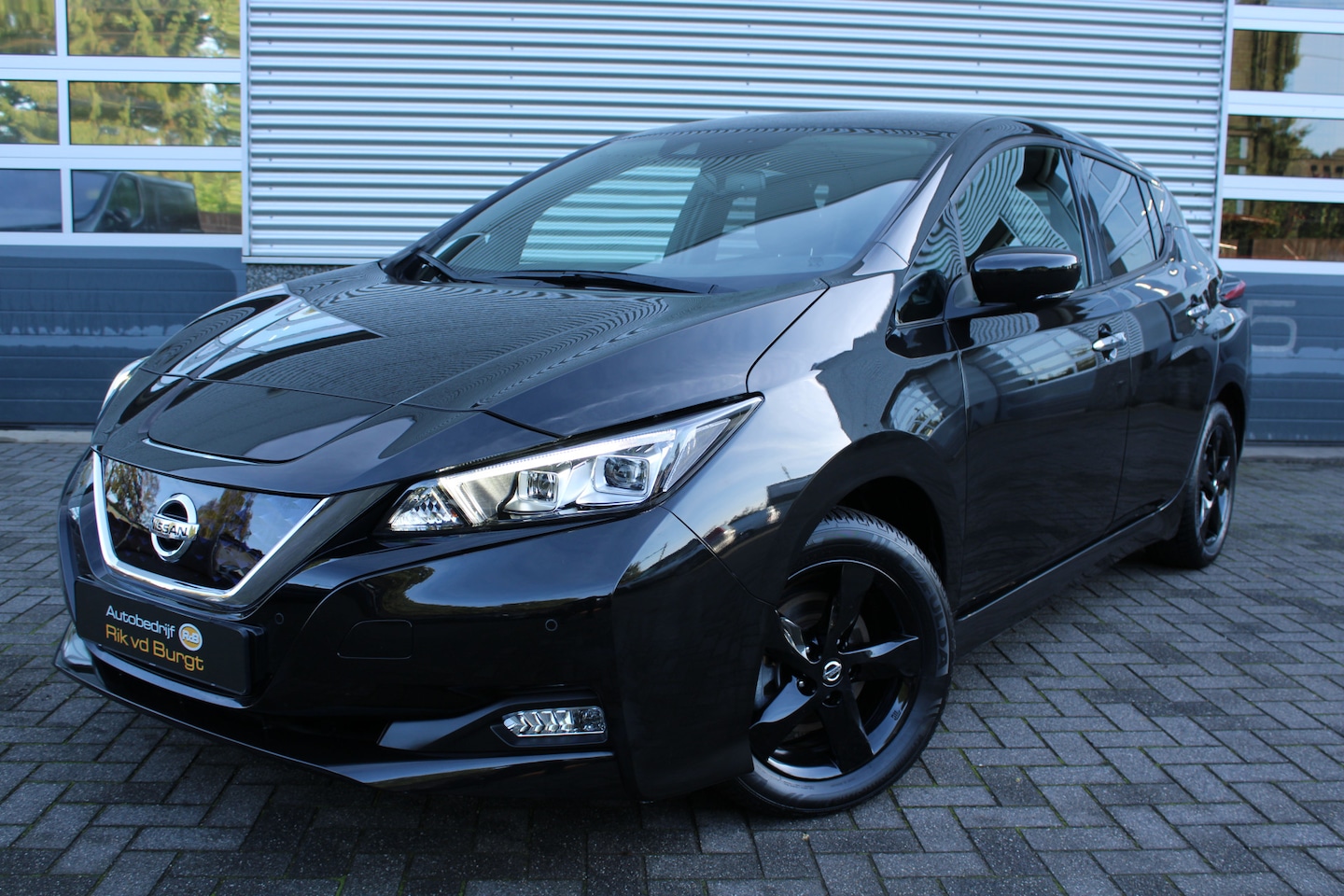 Nissan LEAF - Acenta 40 kWh SOH 96% , stoel/stuur verwarming - AutoWereld.nl