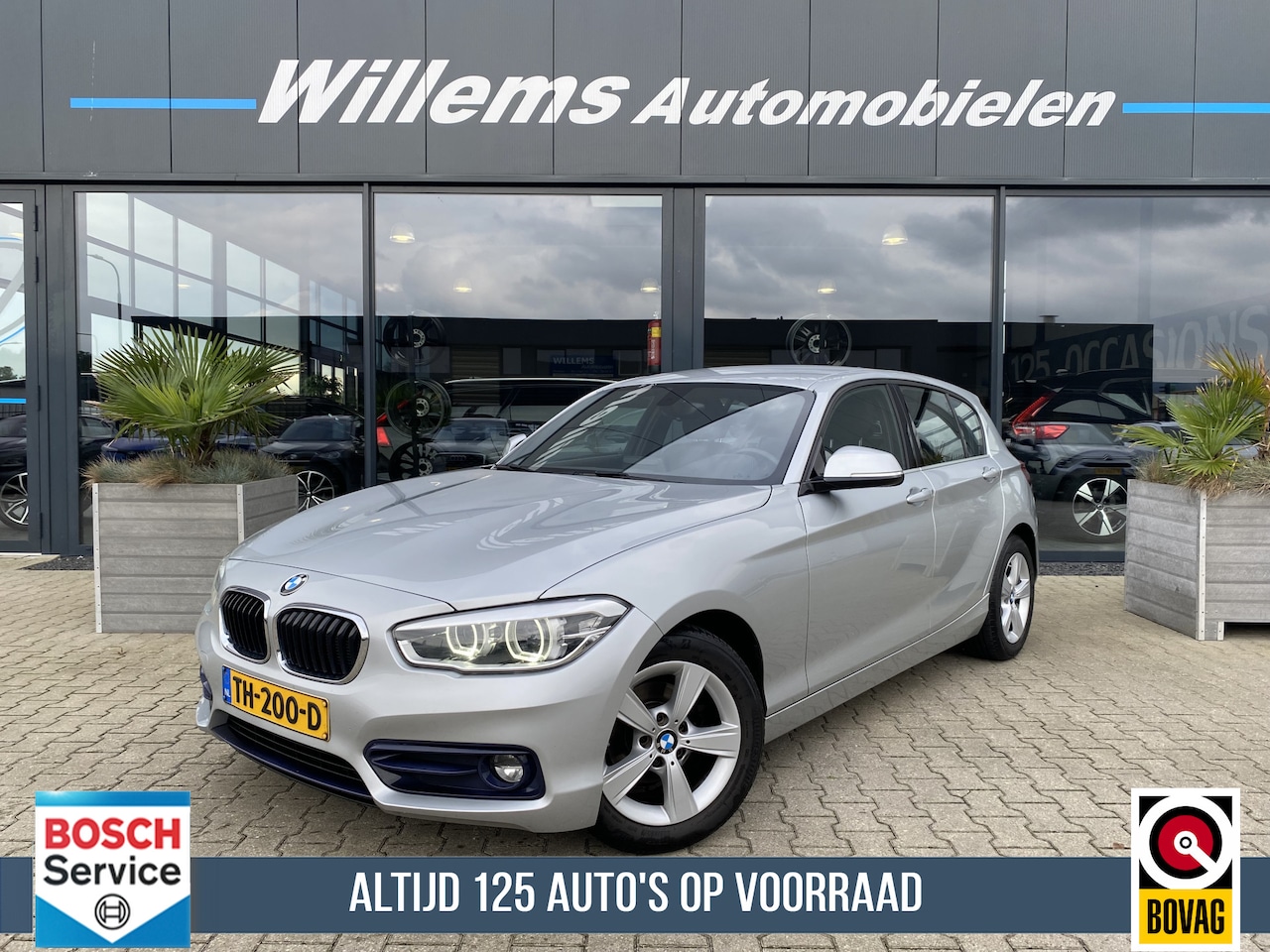 BMW 1-serie - 118i Corporate Lease Executive Navigatie , Leder - AutoWereld.nl