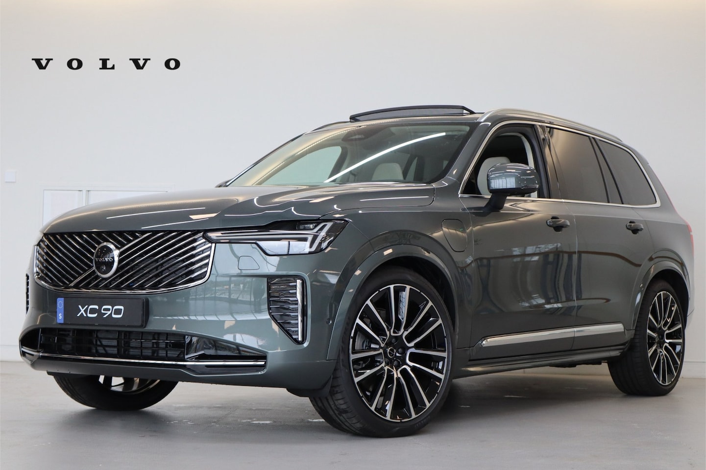 Volvo XC90 - T8 406PK AWD Ultra Bright Executive | 22" | Massage/ventilatie | Luchtvering | Gelam. glas - AutoWereld.nl