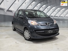 Peugeot 107 - 1.0-12V XR