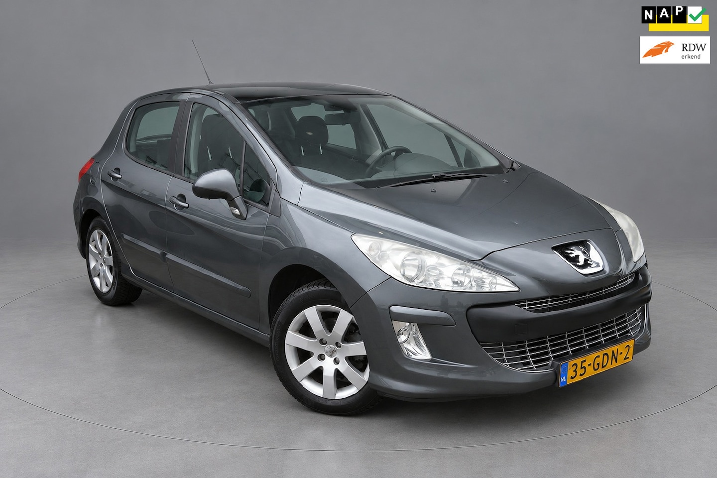 Peugeot 308 - Clima|Cruise|Panoramadak|Trekhaak|2e eigenaar! - AutoWereld.nl