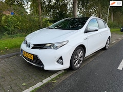 Toyota Auris - 1.8 Hybrid Executive pano , automaat