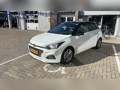 Hyundai i20 - 1.0 T-GDI Premium Trekhaak | Stoel -En Stuurverwarming | Navigatie
