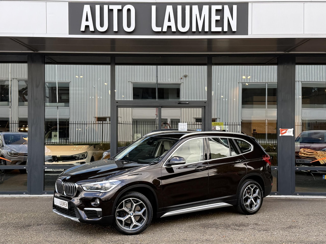 BMW X1 - sDrive18i High Executive X Line Automaat Leder Navi Camera Trekhaak 18 Inch Keyless Elek. - AutoWereld.nl