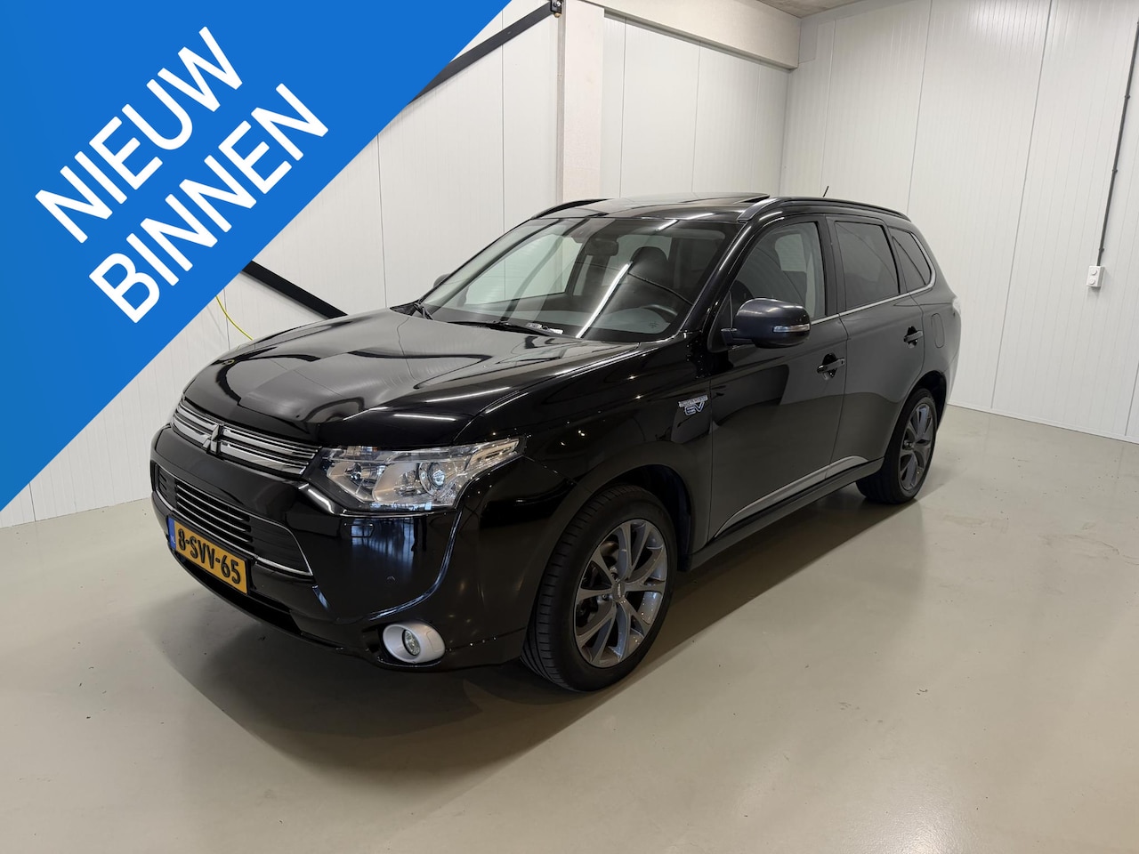 Mitsubishi Outlander - 2.0 PHEV instyle Leder, Open Dak, Trekhaak - AutoWereld.nl