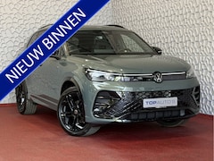 Volkswagen Tiguan - 1.5 eTSI 150PK ZNDR STEKKER DSG R-Line Black Style | Panorama | HUD | Trekhaak | 360° Came