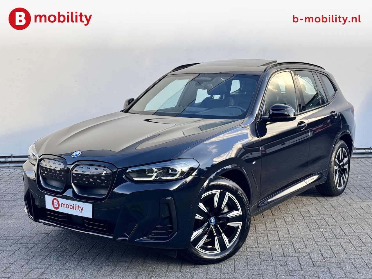 BMW iX3 - High Executive M-Sport 80 kWh SOH 100% Panoramadak NL Auto! | Elektrische Stoelen | Achter - AutoWereld.nl