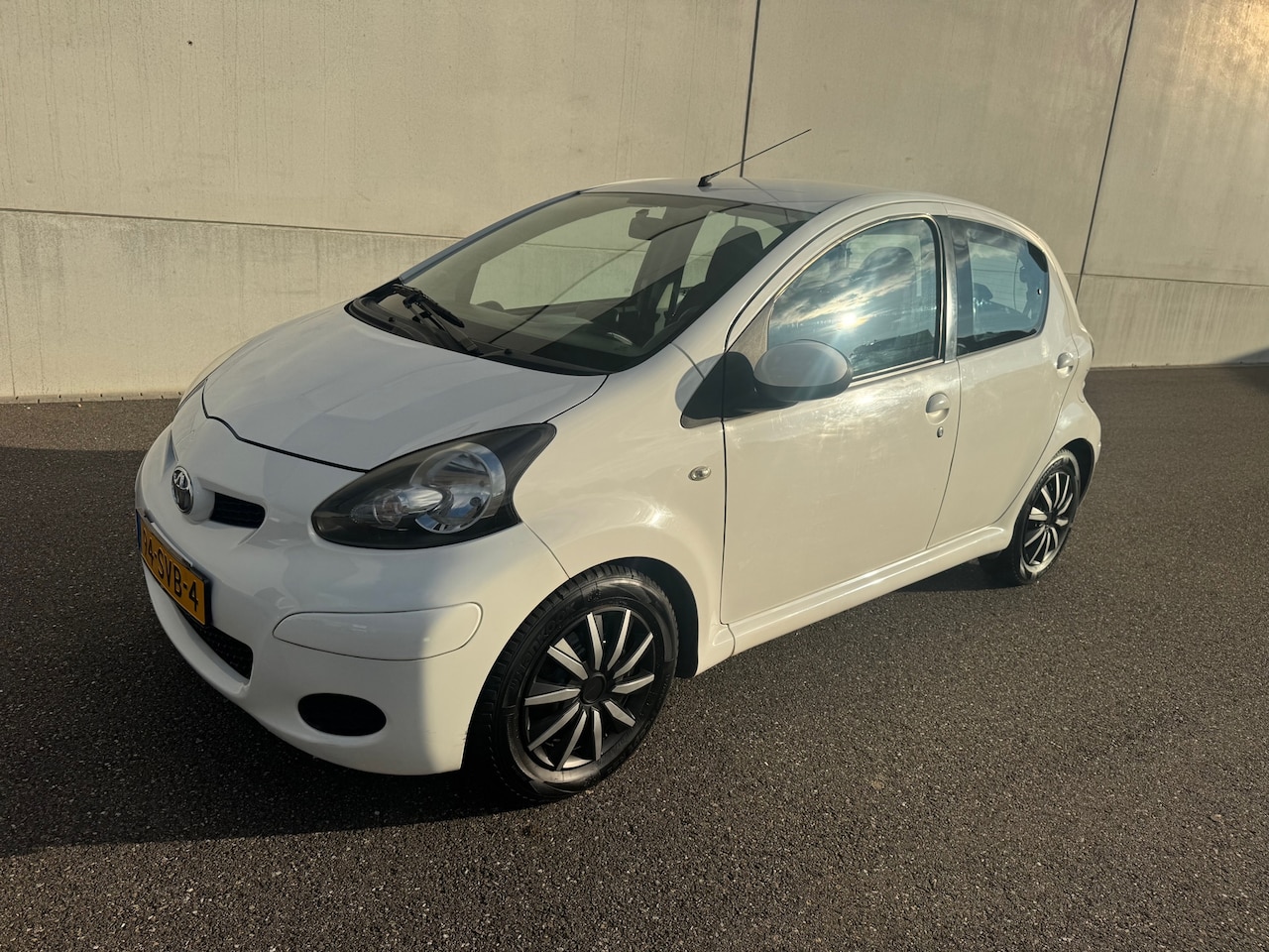 Toyota Aygo - 1.0-12V Comfort Navigator Airco 1e eigenaar - AutoWereld.nl