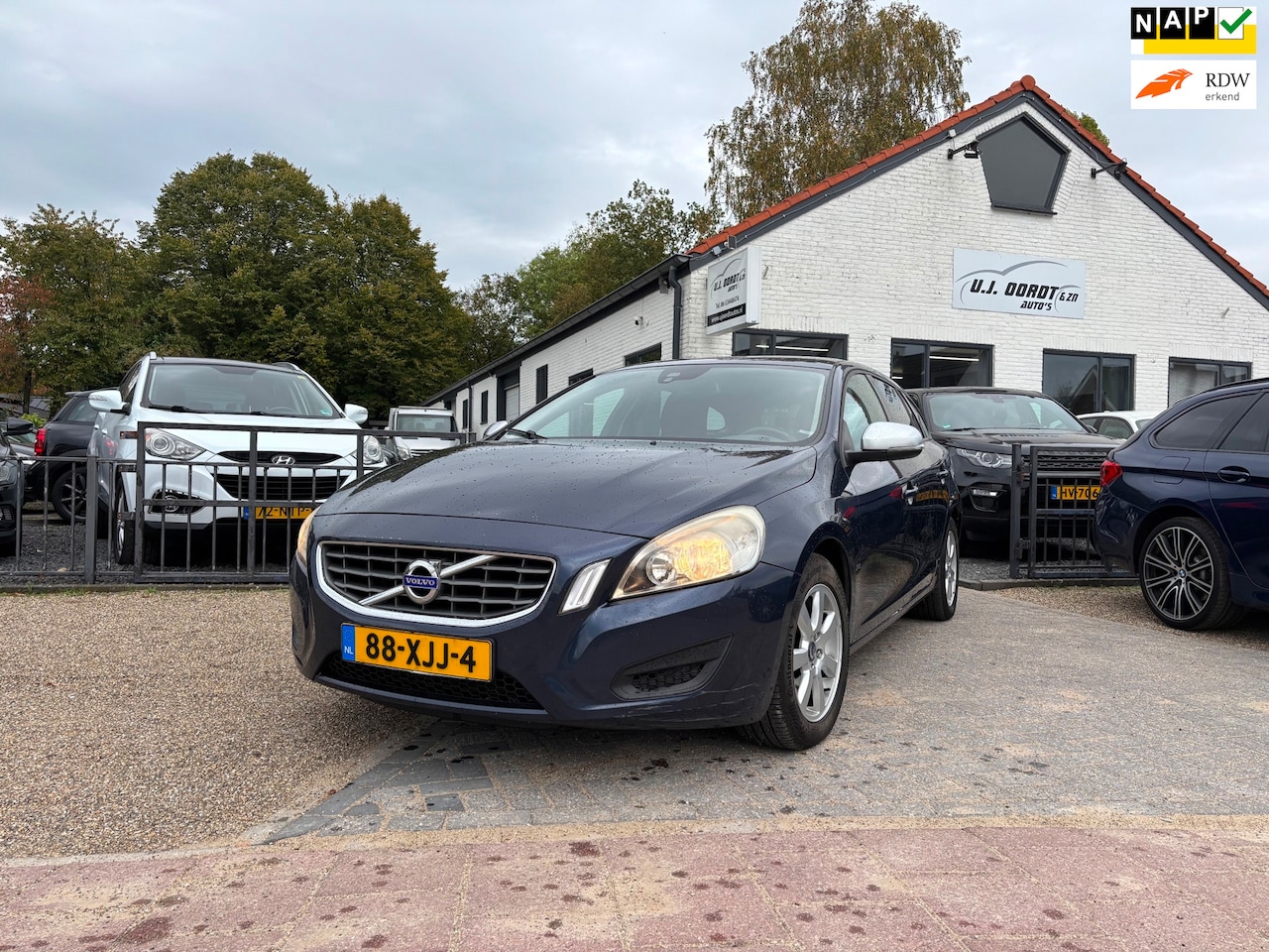 Volvo V60 - 1.6 T3 Kinetic mooie auto ! - AutoWereld.nl