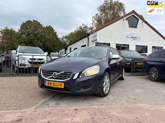 Volvo V60 - 1.6 T3 Kinetic mooie auto